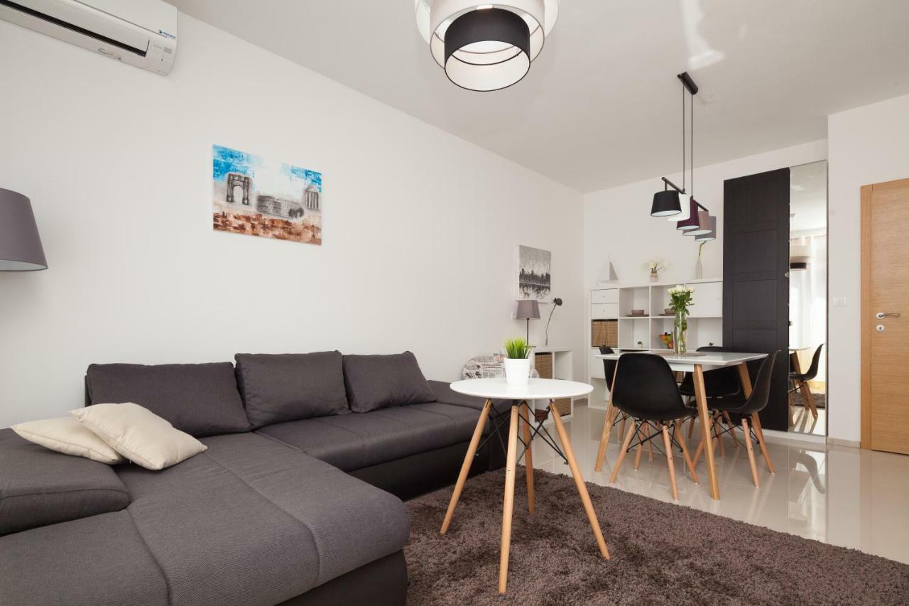 Luxury With Private Rooftop Terrace Pula