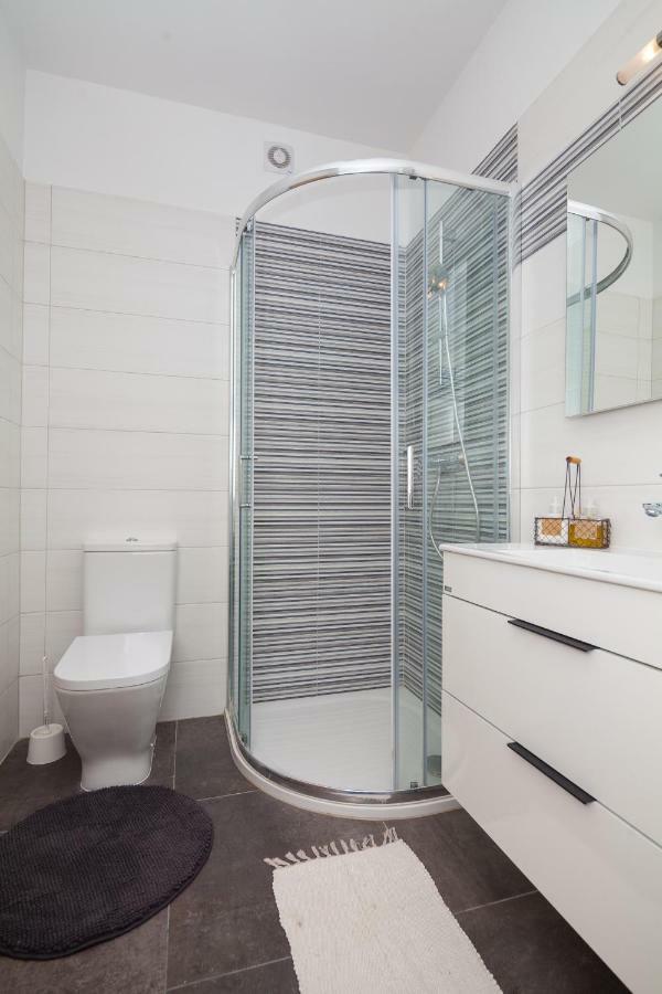 Luxury With Private Rooftop Terrace Apartmán